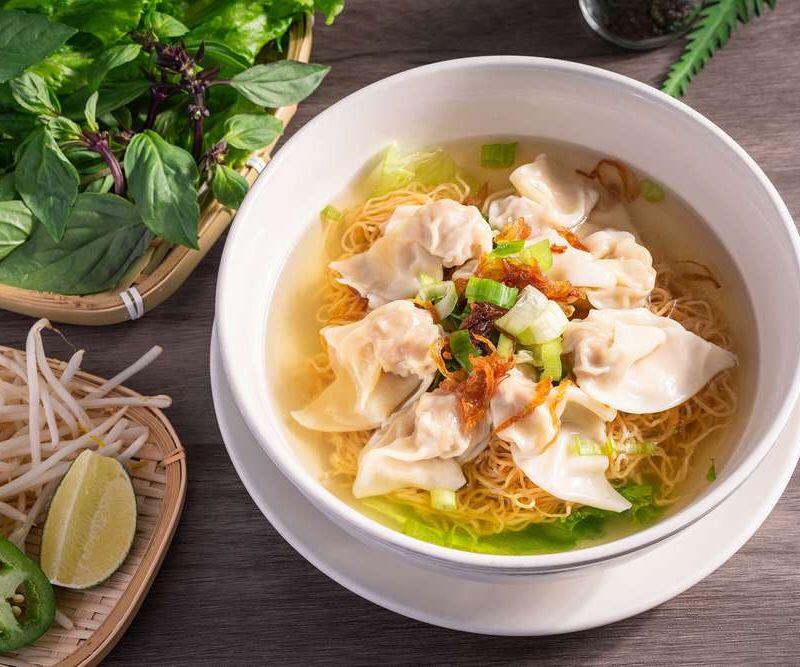 20.Shrimp & Pork Wonton w/ Egg Noodle soup